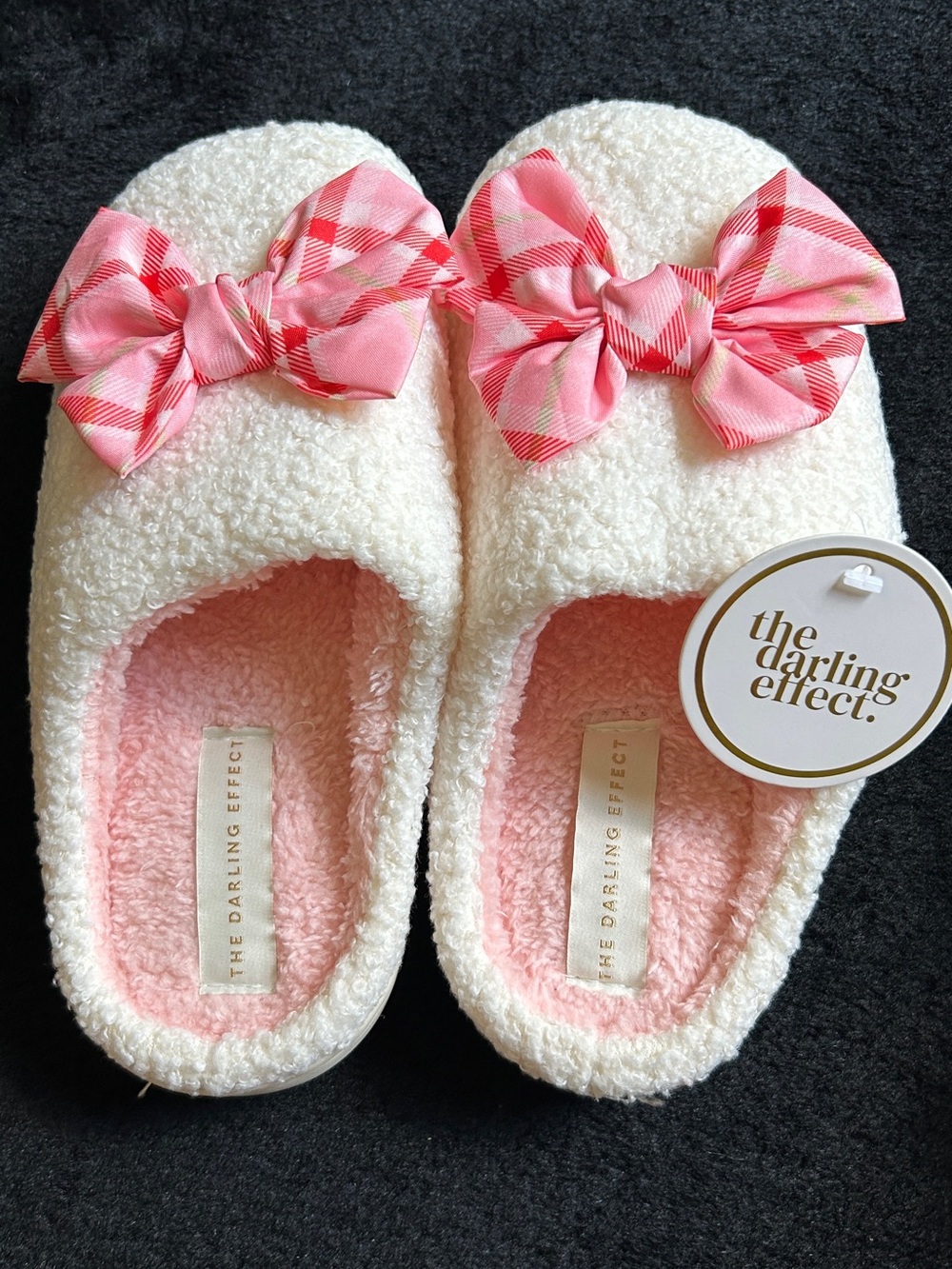 NWT Cozy Betty Bow Festive Plaid White and Pink Sherpa Slippers Sz S/M - Picture 2 of 8